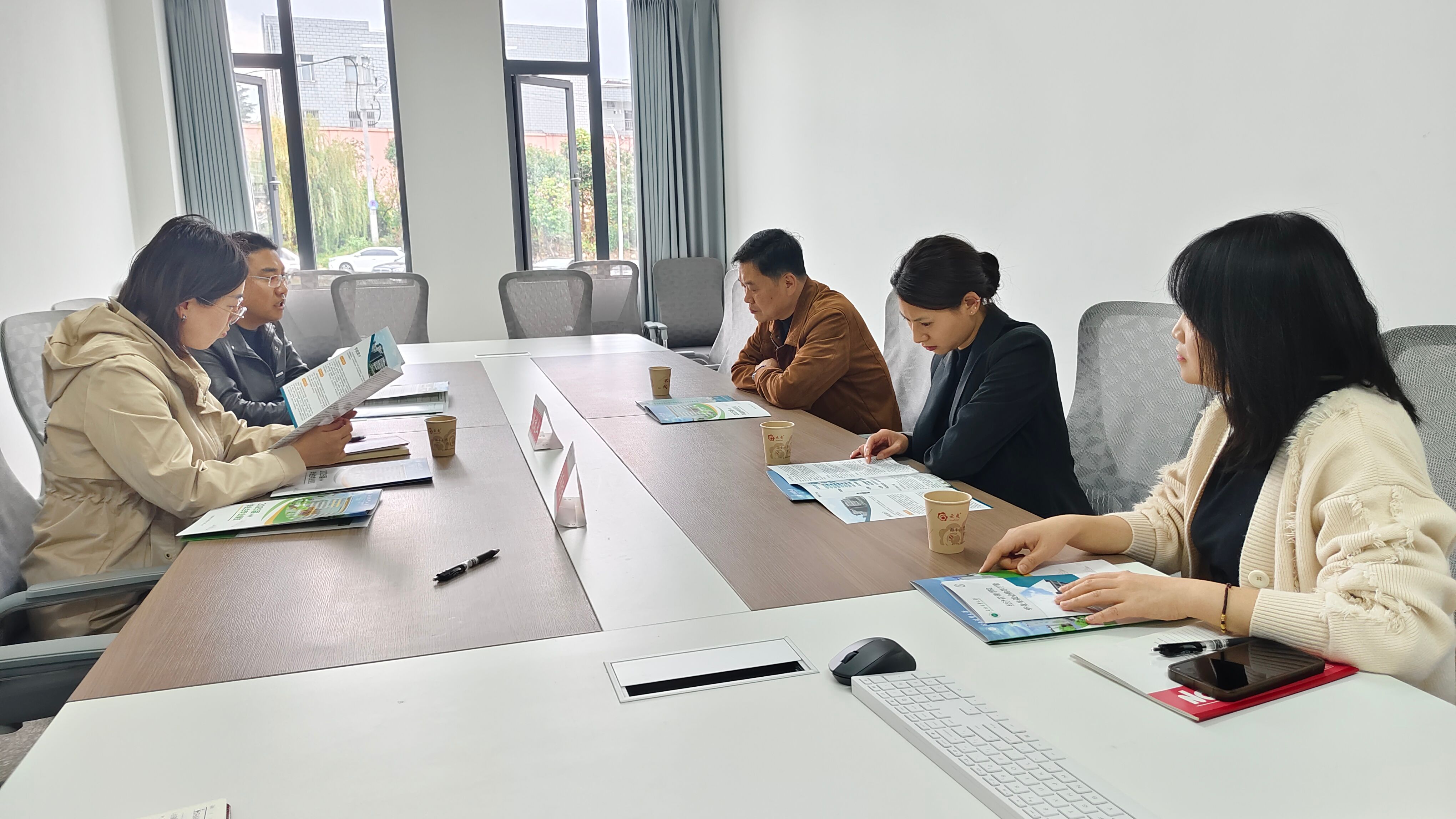 学院开展访企拓岗促就业活动